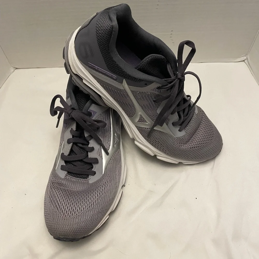 MIZUNO wave inspired 16 running sneakers